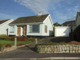 2 bedroom Bungalow f...